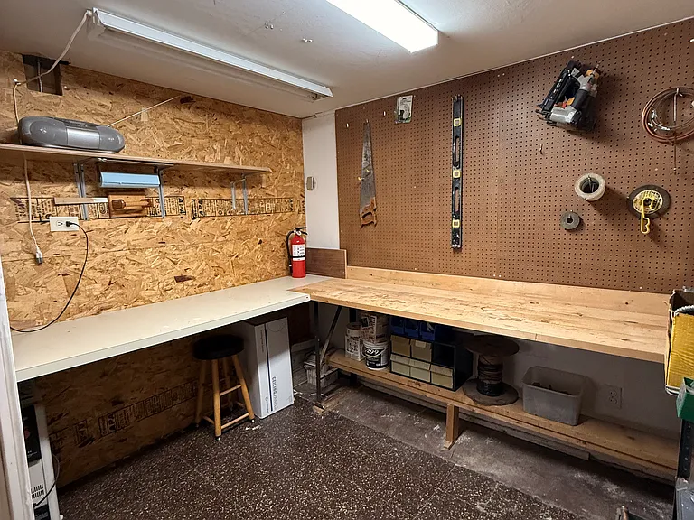 205 E Morningside Ave — Photo 17