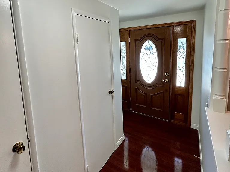 197 Sandberg St — Photo 11
