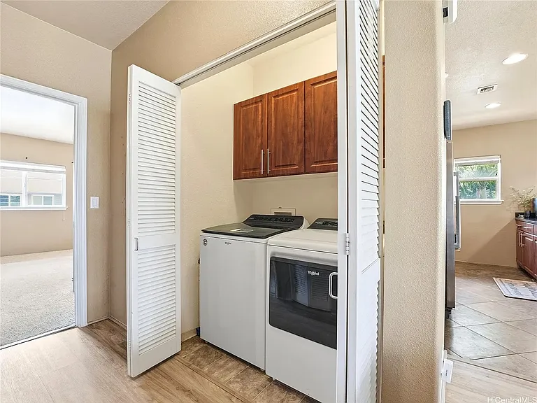 550 Kunehi St #202 — Photo 5