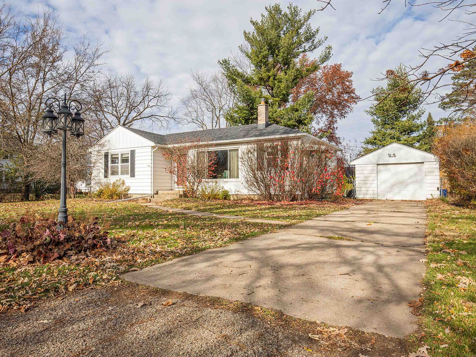 3808 Highcrest Rd, Rockford, IL 61107 Zillow