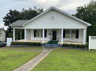 8 Park St, Ware Shoals, SC 29692