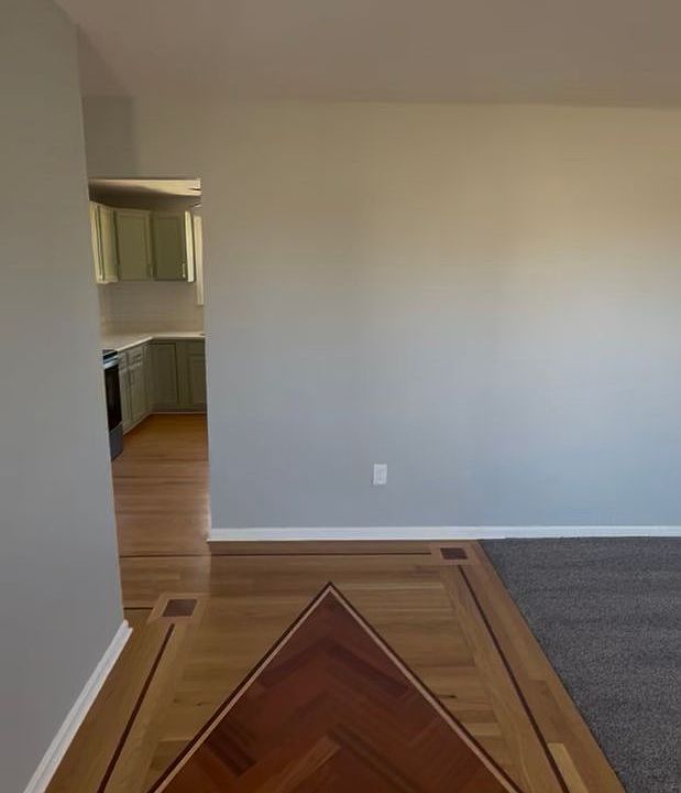 1st image of 163 Grandview Dr