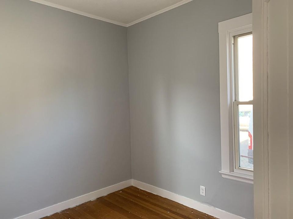 2nd image of 276 Cherry St APT 1