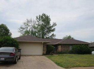 3812 Whispering Heights Dr, Edmond, OK 73013