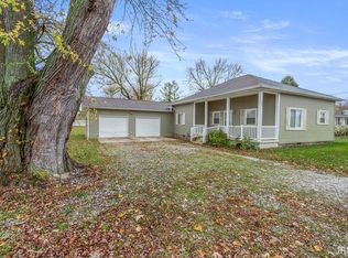717 E Uncle Tom St, Greentown, IN