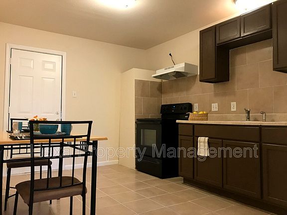 3rd image of 4207 Phlox St APT 2