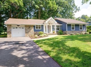 5 Scribner Pl, Wayne, NJ 07470