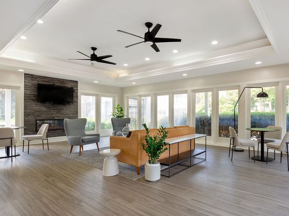 12101 Pine Forest Cir #E04-J