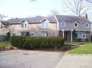 1966 Ashley Pl, Westbury, NY 11590