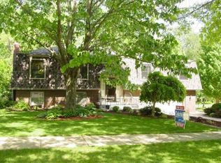 603 Oak Park Blvd, Cedar Falls, IA 50613