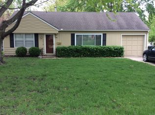 2413 W 76th St, Prairie Village, KS 66208
