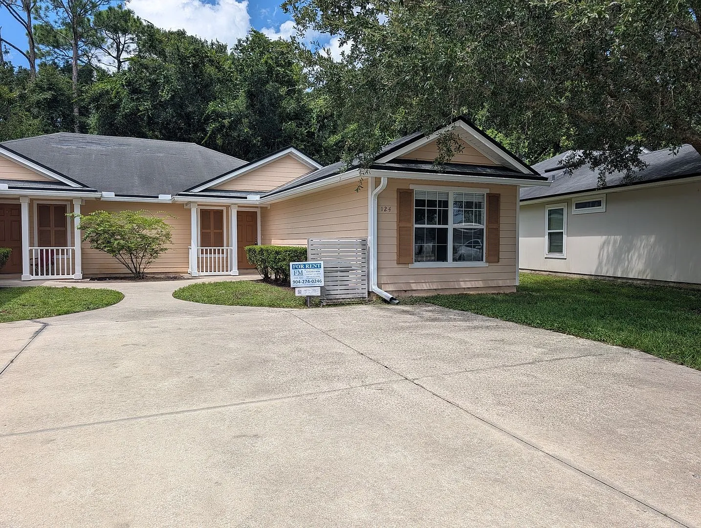 **Special For This 3/2 Duplex On 12 Month Lease** Currently Waiving Administrative Fees Of $250 I... — Photo 2