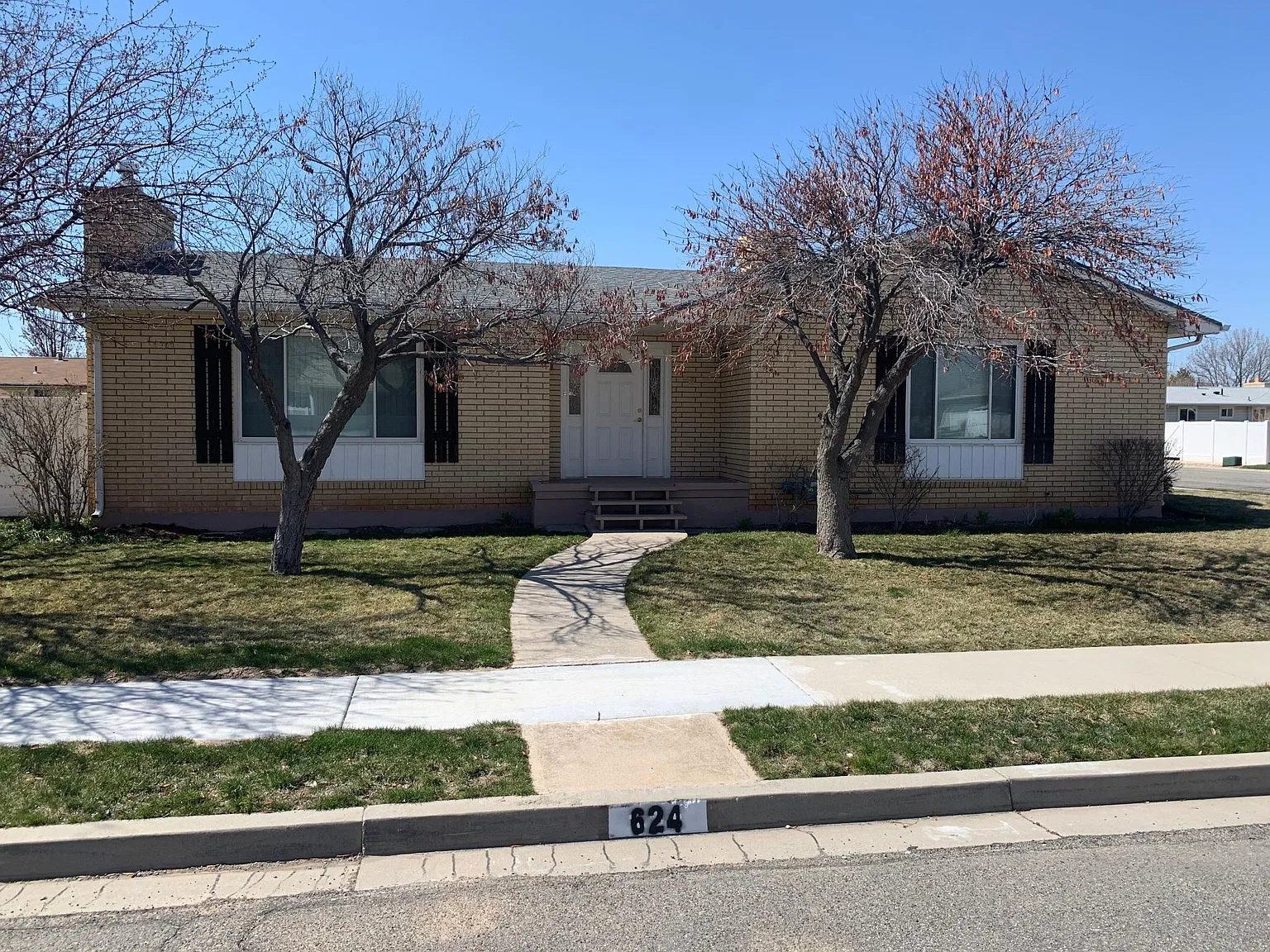 624 S 1700 E — Photo 2