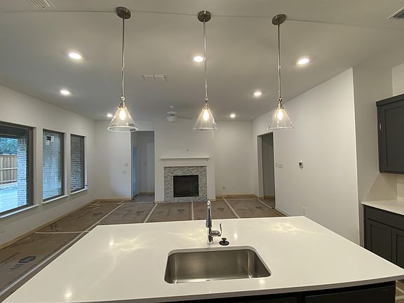 Quick Move In Home by Ashton Woods