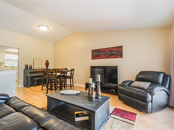 4th image of 5208 Windlaff Ave