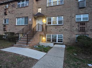 61 College Dr, Edison, NJ