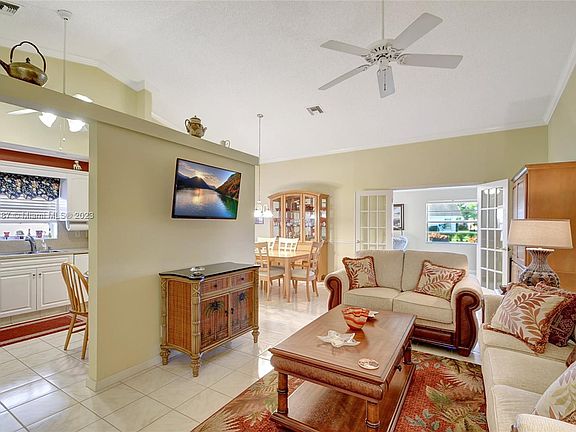 5th image of 5290 Tiffany Anne Cir
