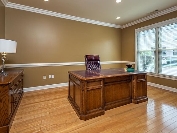 4th image of 64 Forest Village Pl