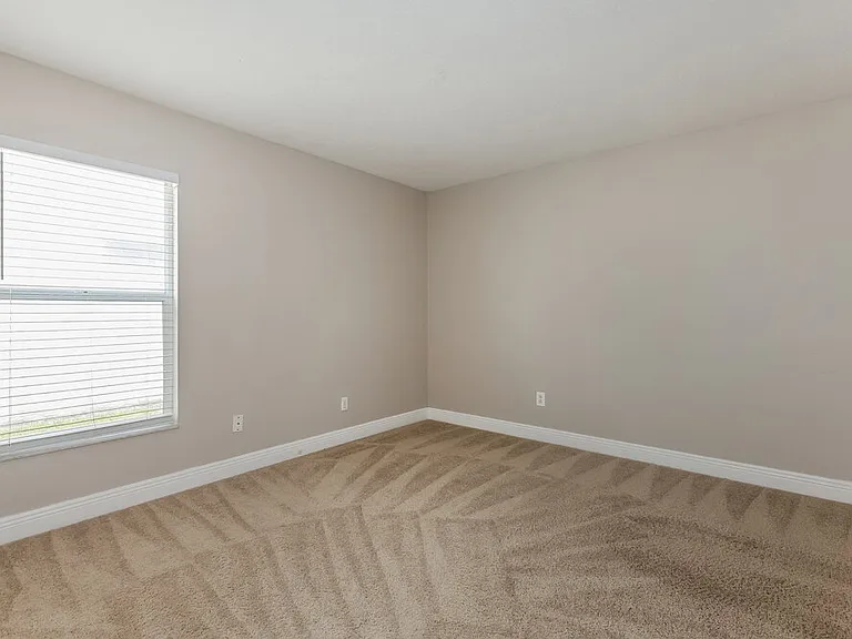 27448 Sky Lake Cir — Photo 12