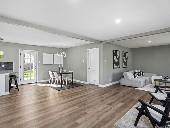 5th image of 3603 Greenleaf