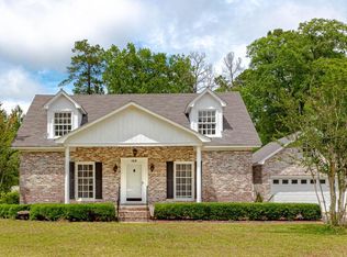 123 Wintergreen Rd, Walterboro, SC 29488