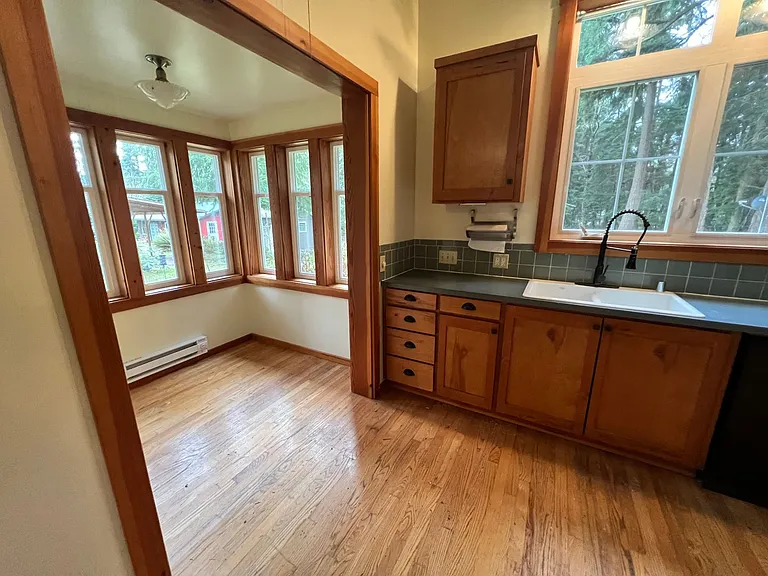 Herrera / Farrow (741 Ellwood Drive) — Photo 5