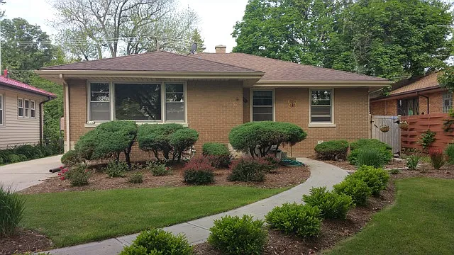 838 S Summit Ave photo 1