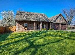 1604 Bella Vista Rd, Centerton, AR 72712