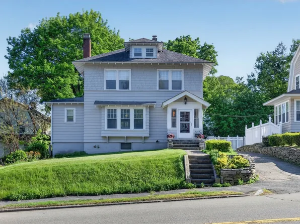 962 Pleasant St, Worcester, MA 01602
