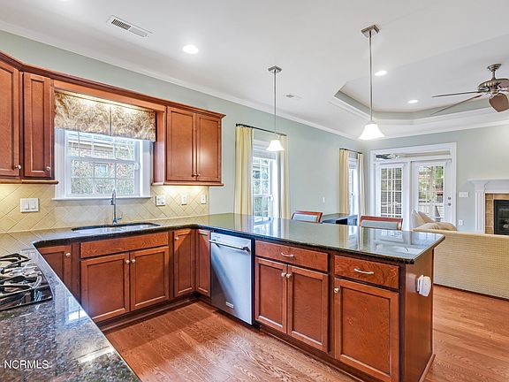 5th image of 3288 Gardenwood Drive
