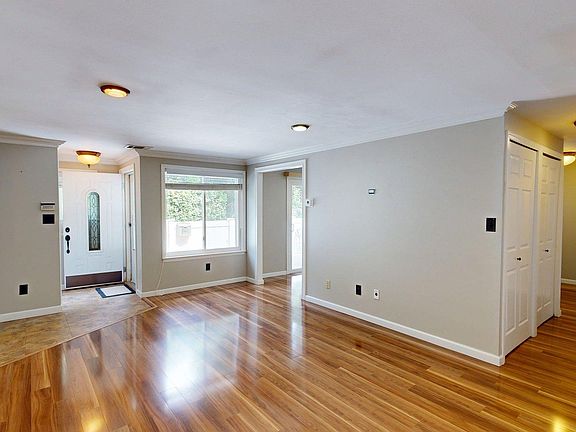 4th image of 604 Blue Ridge Drive