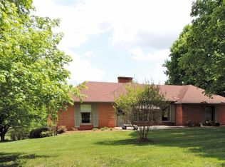 1142 Meadowview Dr, Bedford, VA 24523