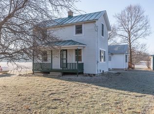 634 Riverview Dr, Plainwell, MI 49080