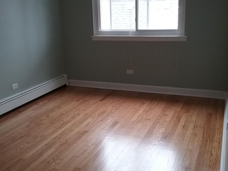 1st image of 2017 Broadway St #3