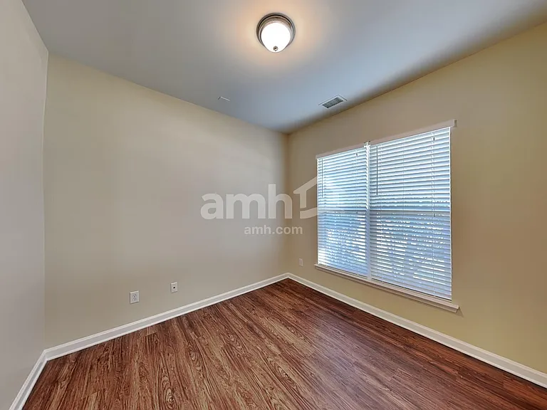18306 Victoria Bay Dr — Photo 11