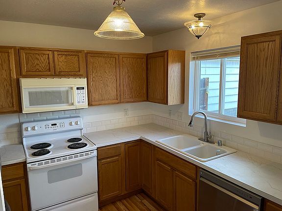 5th image of 4702 N Cook St