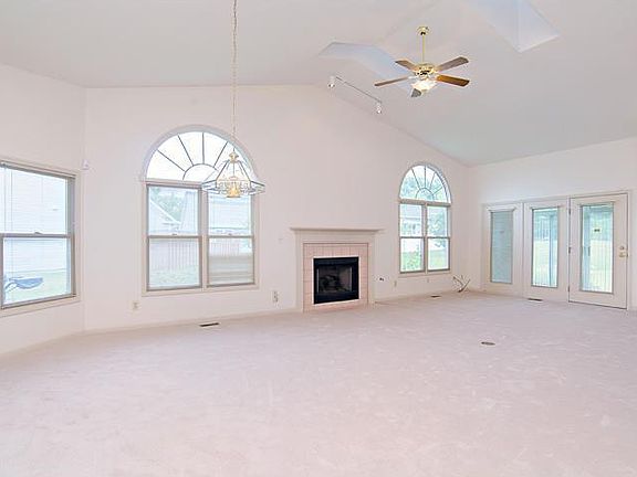 5th image of 7317 Brackenwood Cir