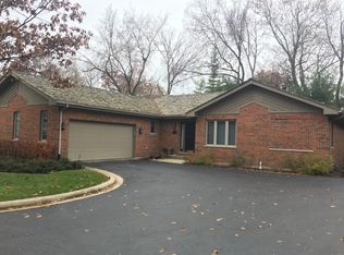 5 Abbotsford Dr, Lincolnshire, IL