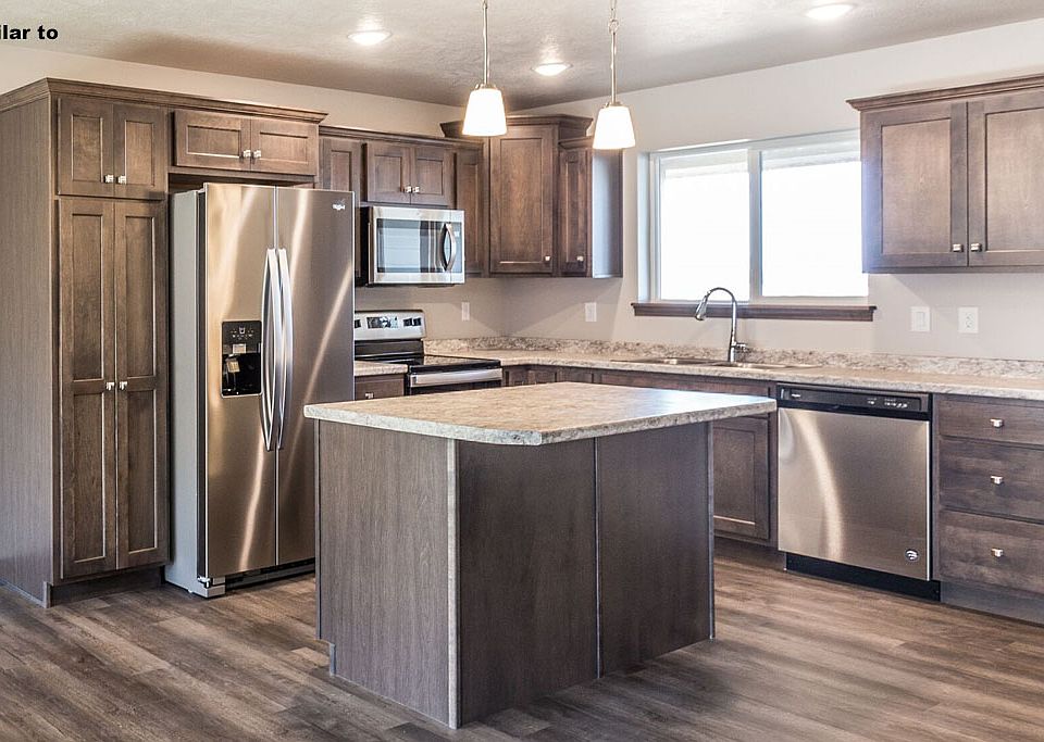 2nd image of 640 Summit
