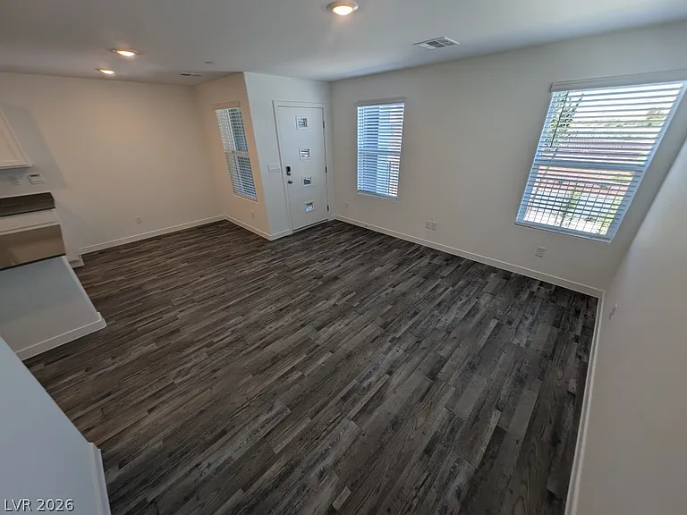 484 Golden Myna Ave — Photo 6