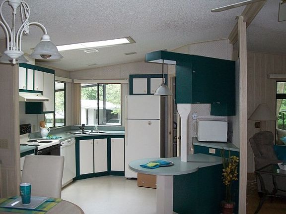 4th image of 14 Glen Falls Dr