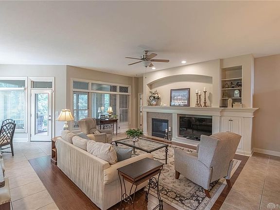 5th image of 876 Eagle Run Dr