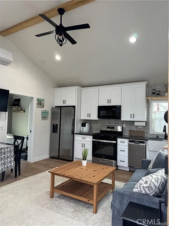 1 bed, 450 sqft, $2,700 — Photo 4