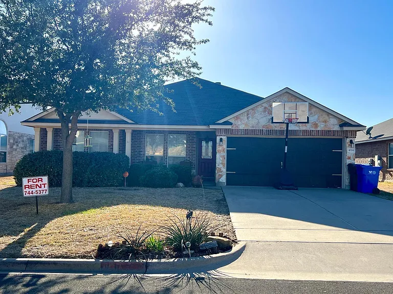 10261 Salem Way — Photo 6