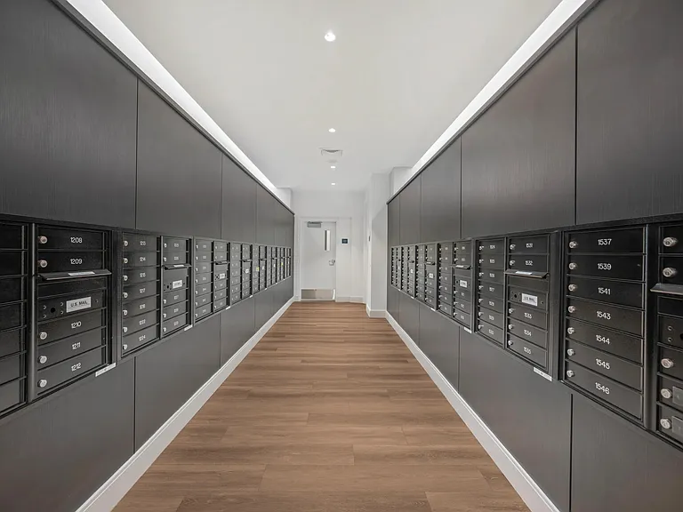 Collect your mail and deliveries in our 24/7 self-serve package room.