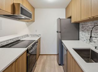 4250 34th Ave W #1B-1BA-620SQFT, Seattle, WA 98199