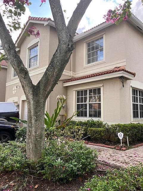 1st image of 4262 SW 124th Way