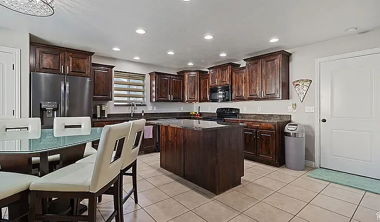 2077 N 1450 W — Photo 7