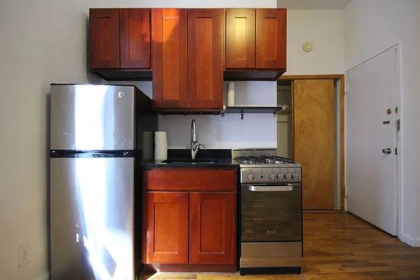 Rented by Dynamik Realty | media 17