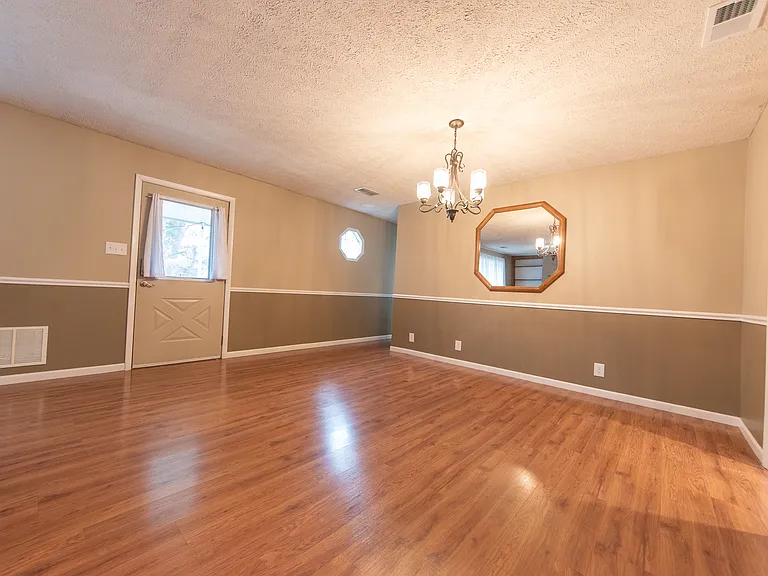 2943 Desoto Way — Photo 9